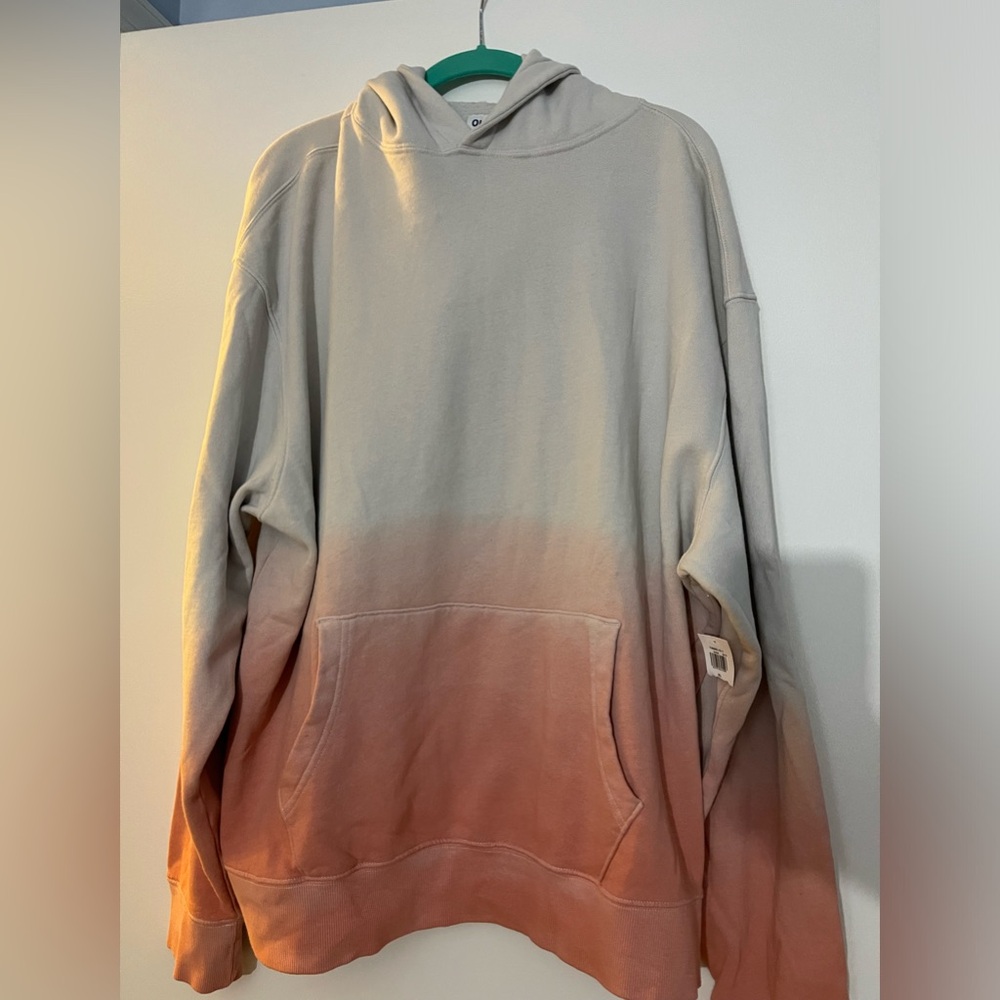 Oversized, ombré women’s hoodie.